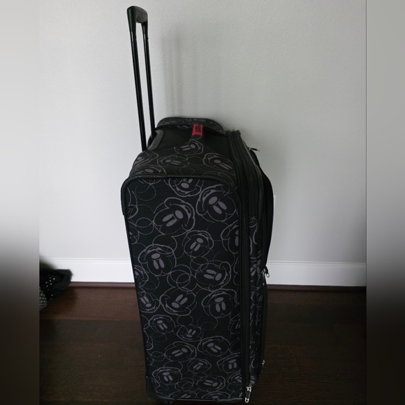 American TouristerMickey Mouse Multi-Face 28" Spinner Suitcase - Picture 8 of 12